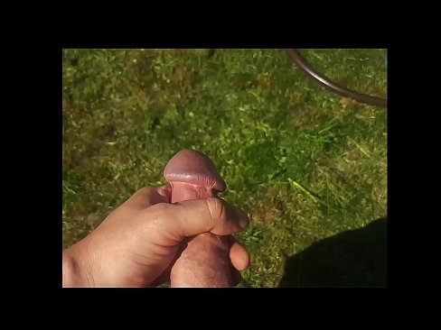 ❤️ Žhavá kočička si nechá ošukat růžovou kundičku a udělá se squirtem v letní zahradě. ️ Kvalitní sex u cs.fullsexmovs.ru
